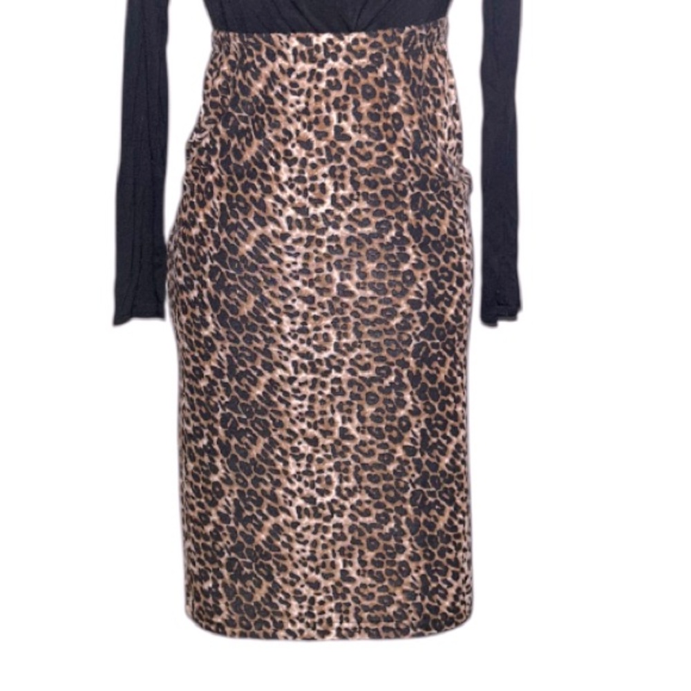5/25$ ✨ Cheetah Pencil Midi Skirt 🖤🤎